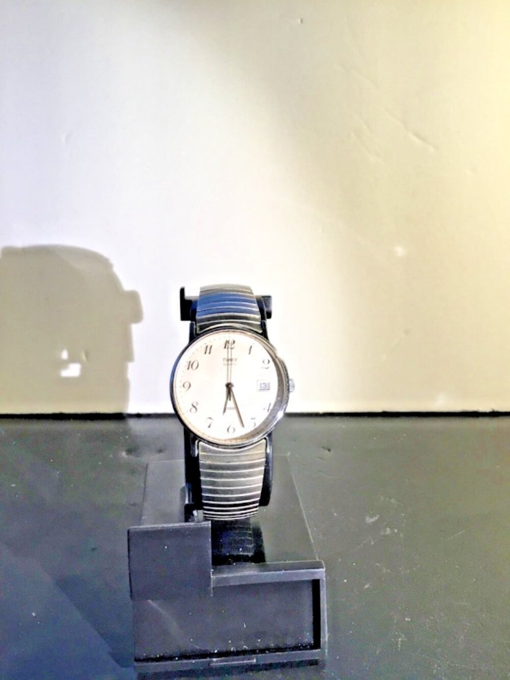 Vintage Timex Quartz Men==32mm-date-working